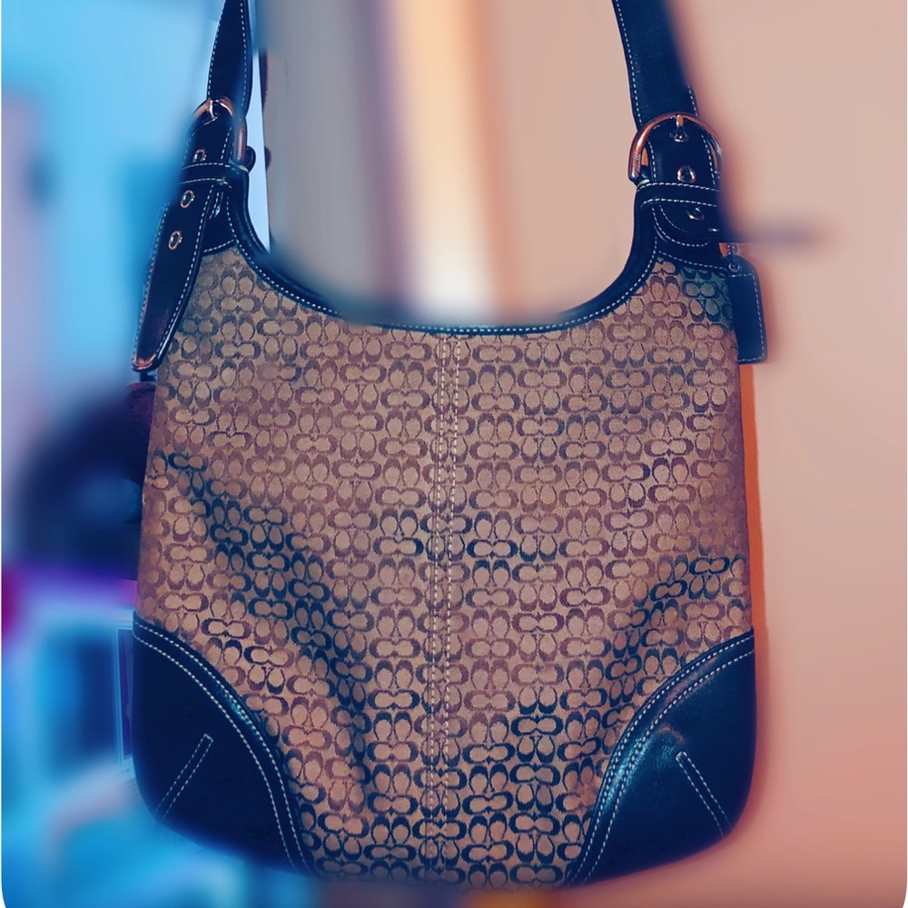 Authentic Coach Crossbody Purse!